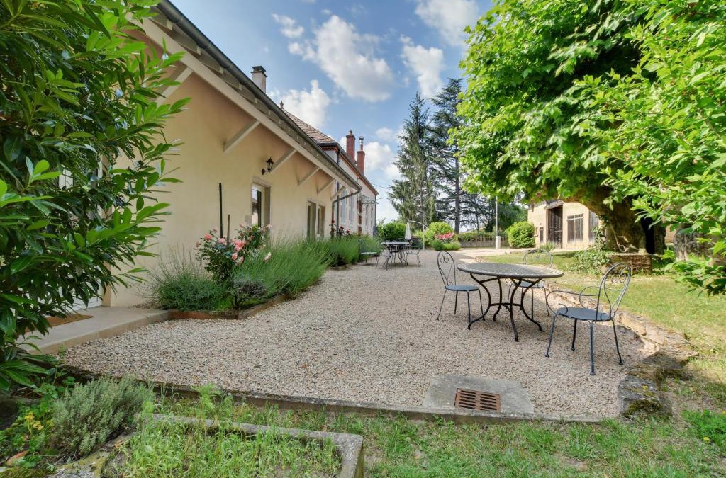 Cuisery Apartment | Loisy - Lovely Holiday House with Swimming Pool