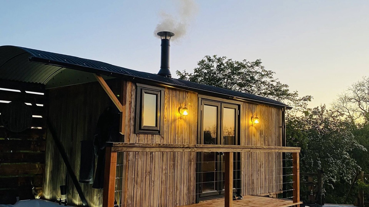 Graigfechan Cabin | Loki Shepherds hut [ Graig Escapes ]