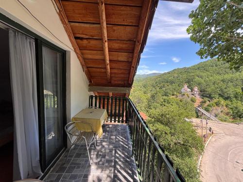 Prolomska Banja House | Lola