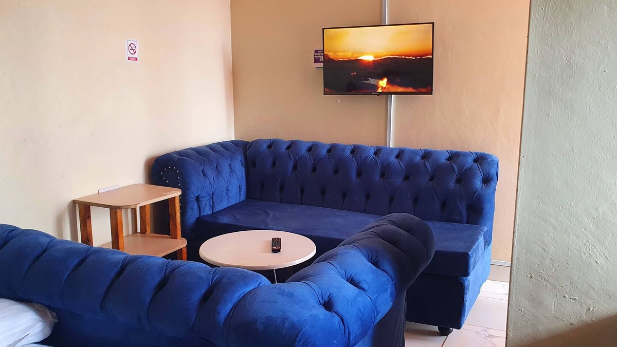 Kidono Apartment | Lola's Nest - Free Secure Parking & Internet