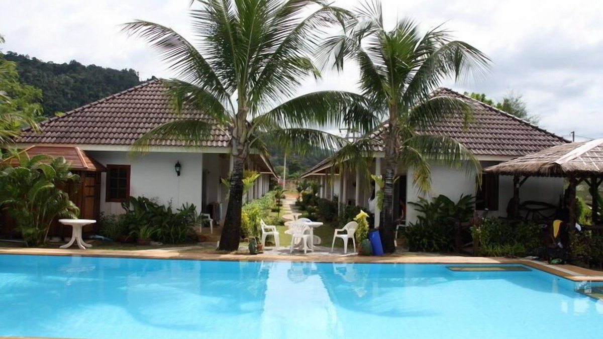 Khuekkhak Hotel | Loma Resort