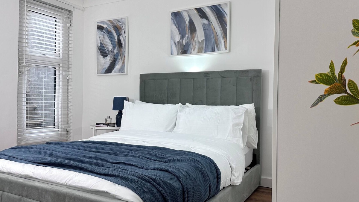 Newham Apartment | London 2 Bedroom Modern Studio Suite Cosy Clean East Central Stratford