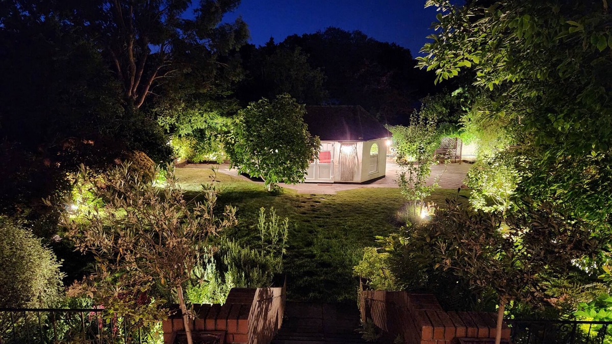 Coppetts House | London Family Home-Amazing Garden