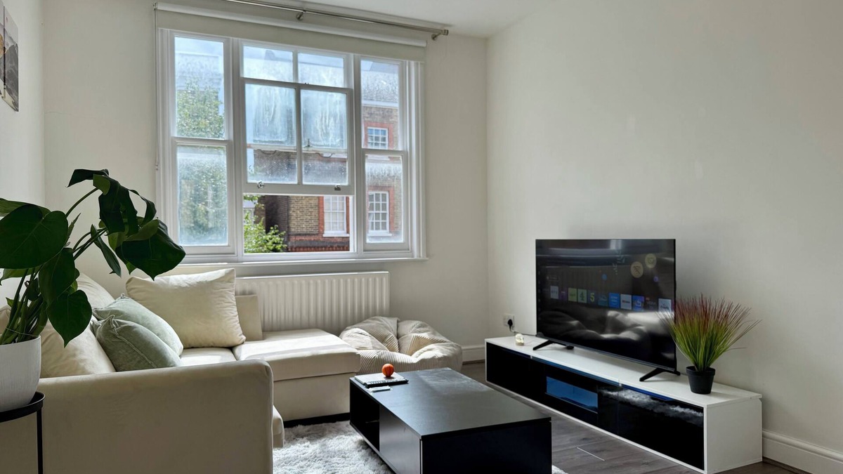 Canonbury Apartment | London Luxe Escape