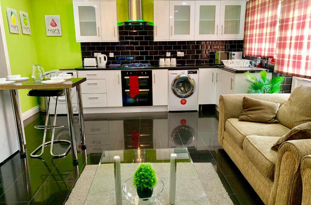Cranbrook Apartment | London Luxury 2Bedrooms, Reception, Garden, Apartment