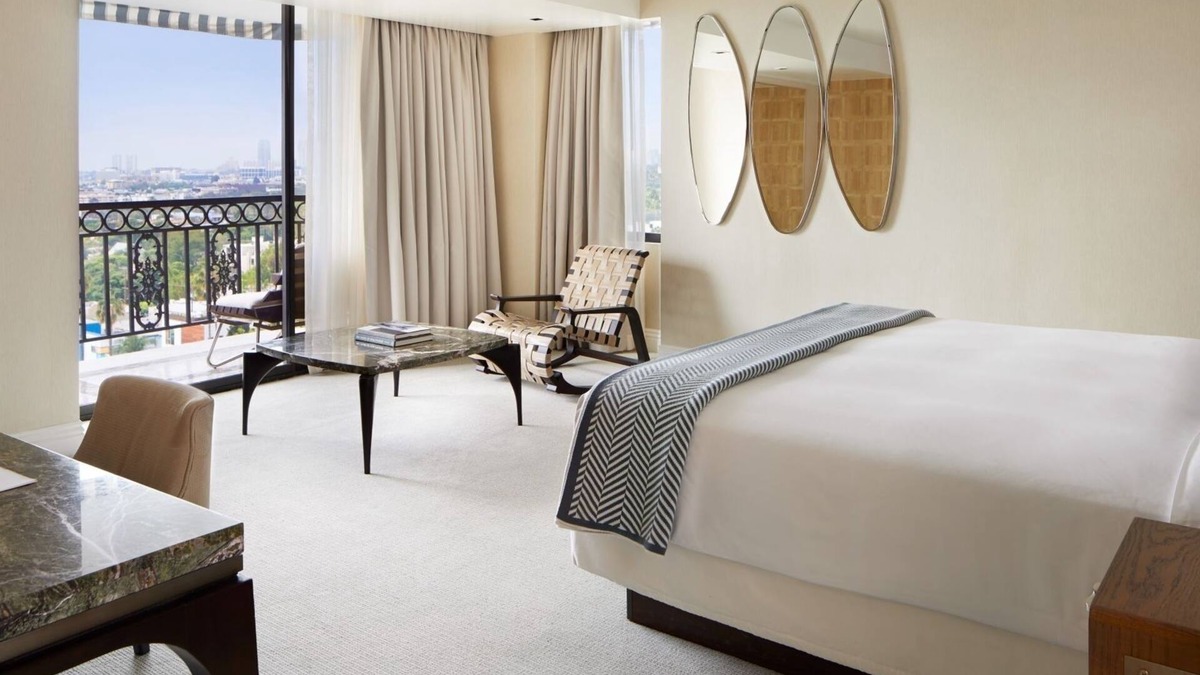 Norma Triangle Hotel | London One Bedroom Suite at The London West Hollywood, Pool, Near Beverly Hills