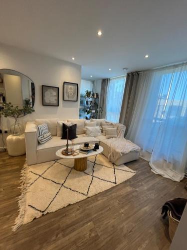 Moffat Apartment | London Penthouse Apartment with stunning views