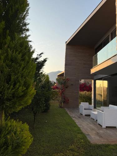 Dhermi Villa | London Villa Olea Residence Drimades
