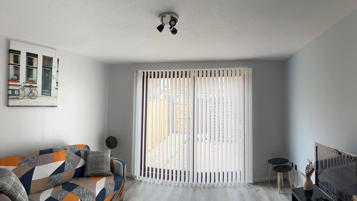 Woolwich House | *Londonn*Contractorsn*Long Staysn*Tourists/Visitorsn*Remodeledn*Homely