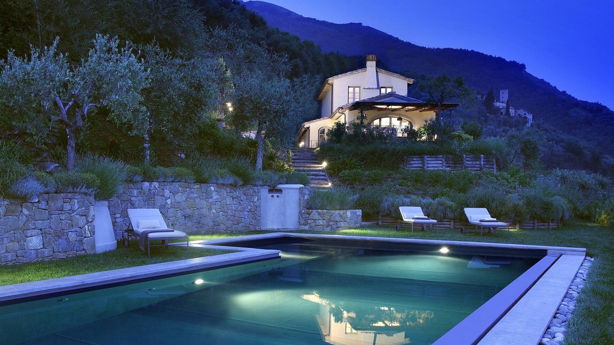 Camaiore Villa | lone standing Villa, 210 m²(2260 ft²)pool, sea view, eco-friendly, EV wall box