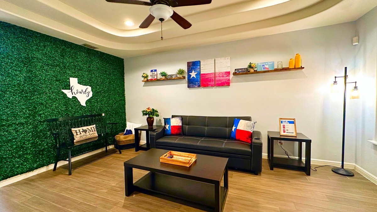 McAllen Apartment | Lone Star Lodge
