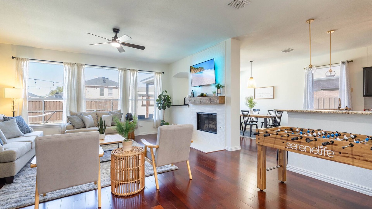 Corinth House | Lone Star Oasis! Near UNT - Heated Pool, Spa, King Bed, Incredible Location!