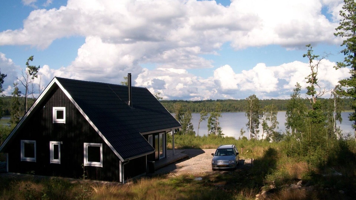 Forsheda Ski Chalet | Lonely cabin in Småland directly on the lake