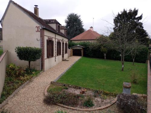 Senonches House | Longère au calme en ville