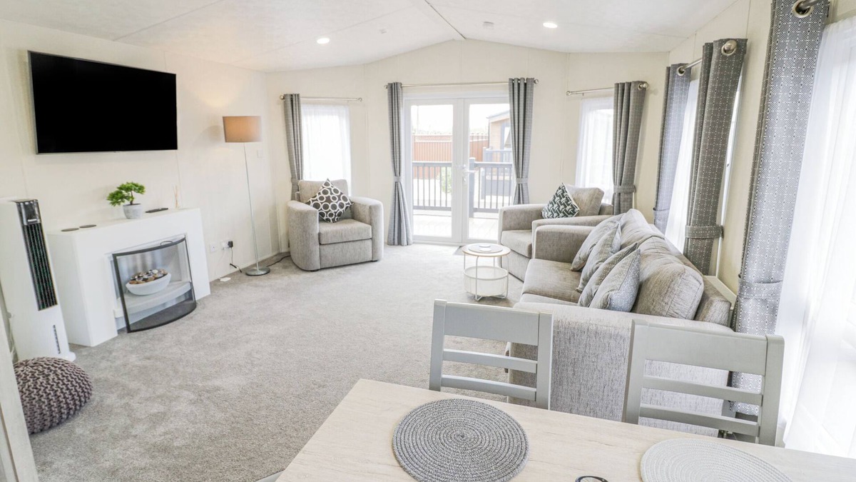 Evesham Cottage | Long Acres Lodge