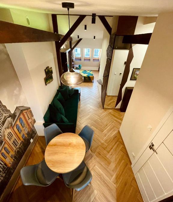 Jezyce Apartment | Long Attic Studio
