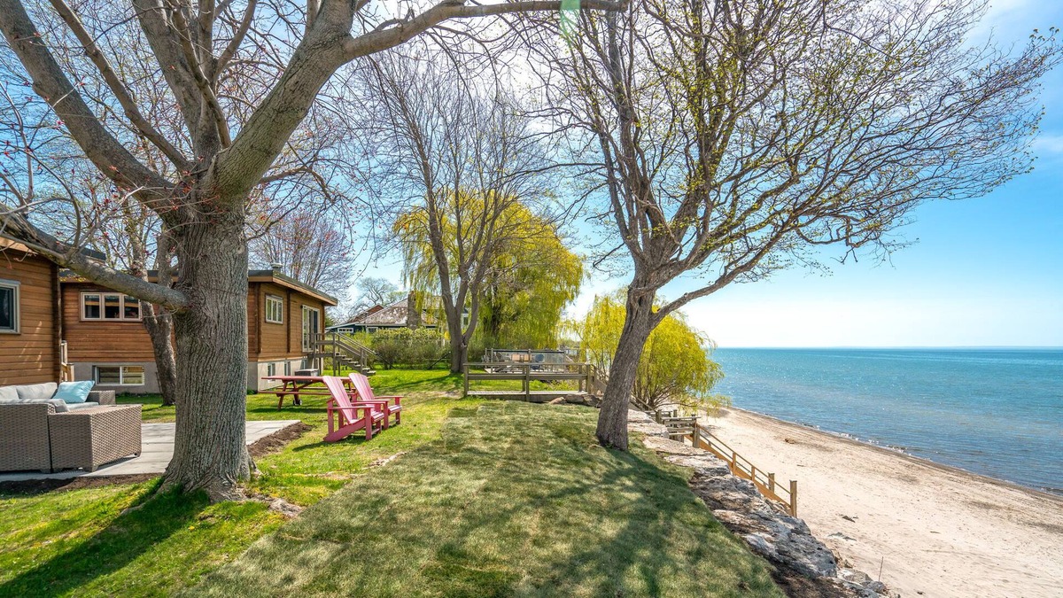 Hamilton Cottage | Long Beach Log Cabin
