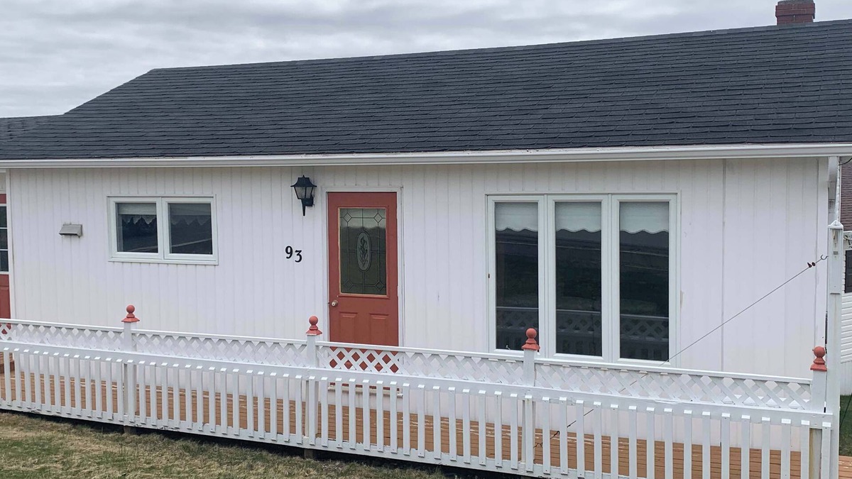 Crow Head House | Long Beach Lookout Vacation Rental