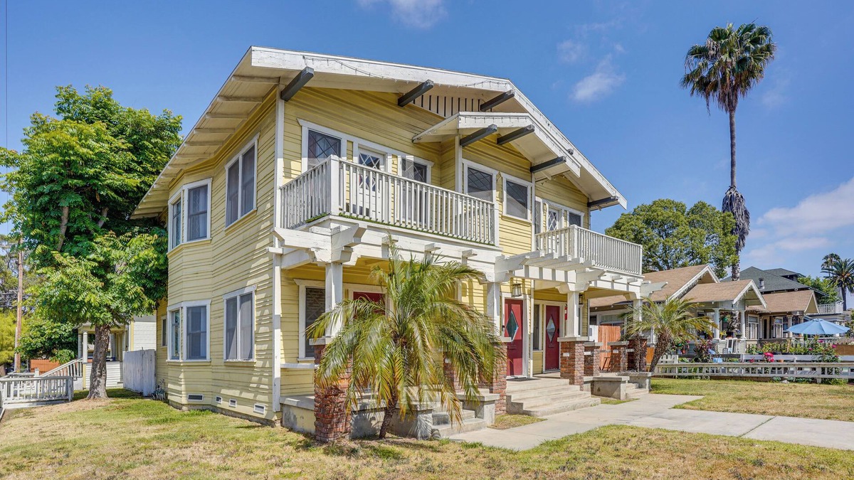 Willmore Apartment | Long Beach Vacation Rental Near Downtown & Beaches