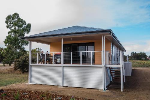 Murray Bridge House | Long Island Retreat - Rosella