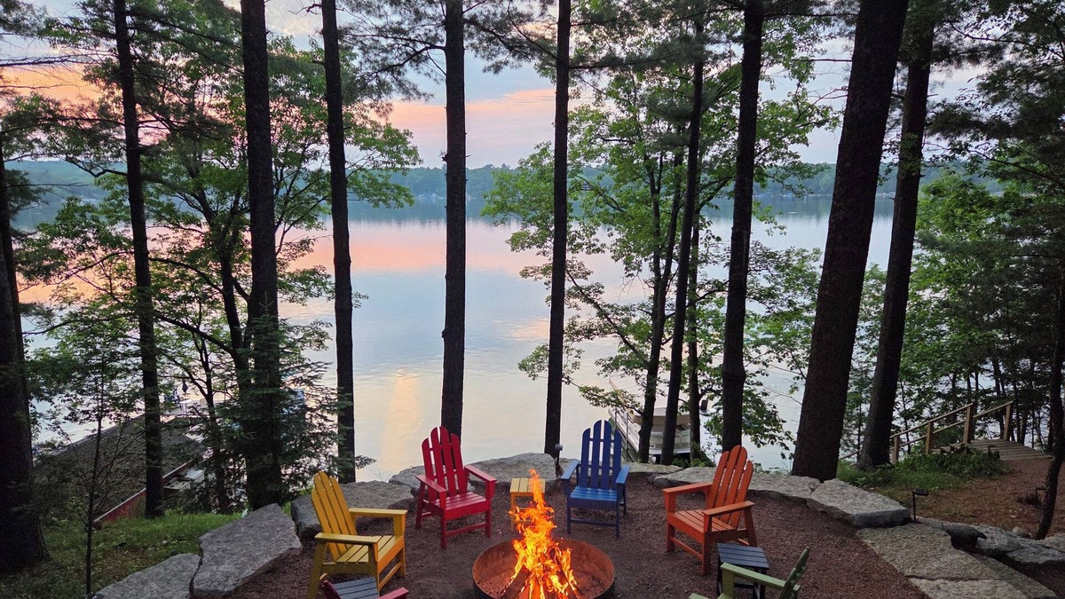 Pine River House | Long Lake Escape with Hot Tub & Pontoon Rental