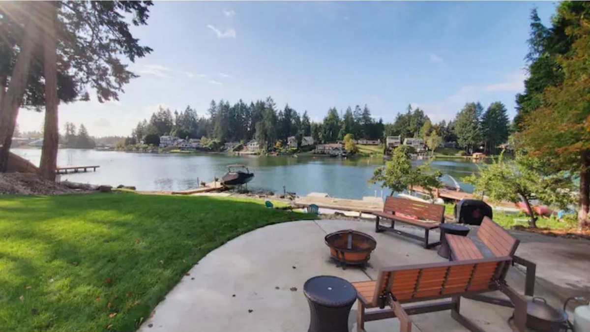 Lacey House | Long Lake Oasis: To recharge or Work with a view