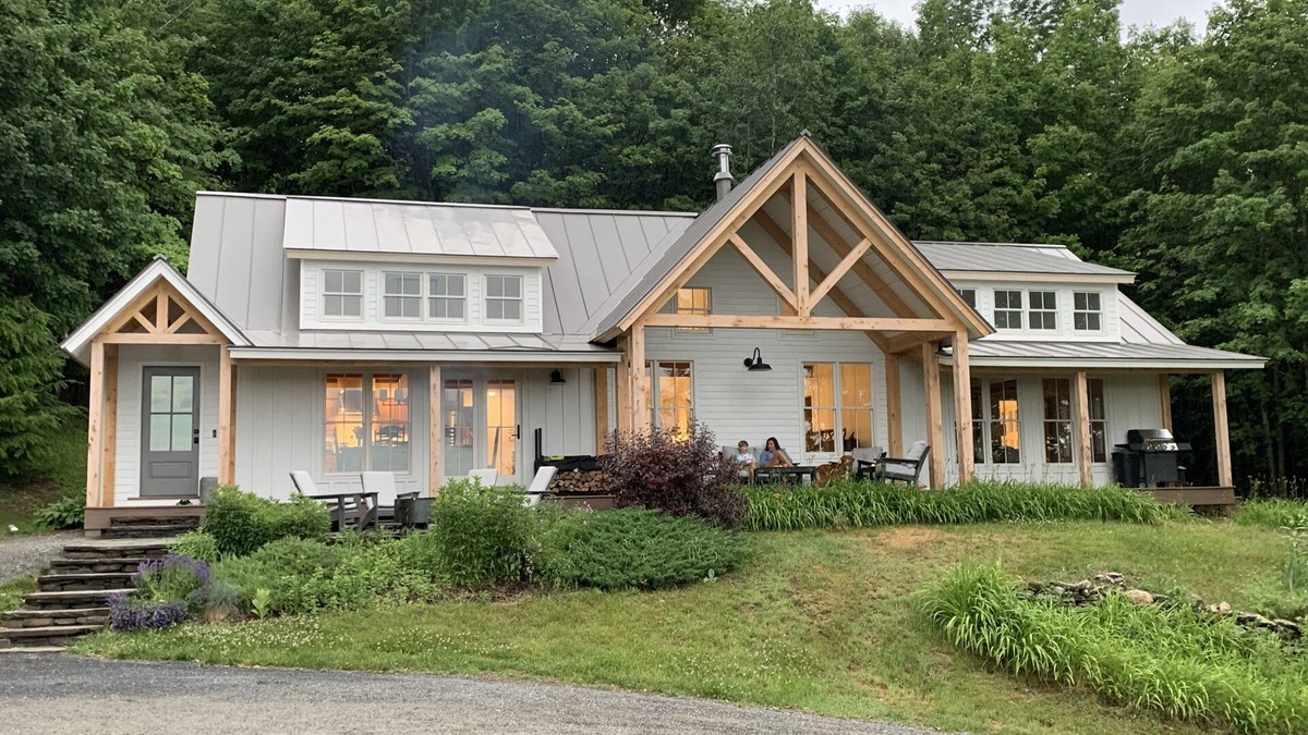 Windsor House | Long Range Mountain Views in West Windsor