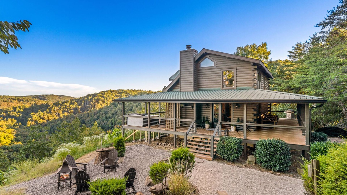 Ranger Cabin | Long-range mountain views, wraparound deck, stunning decor, hot tub, star gazing