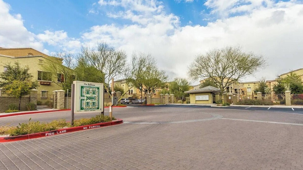 North Mountain House | Long Term Gem in the North Phoenix Desert, near ample amenities