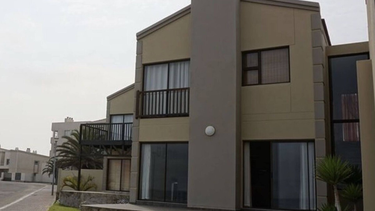 Long Beach House | Longbeach Holiday Homes