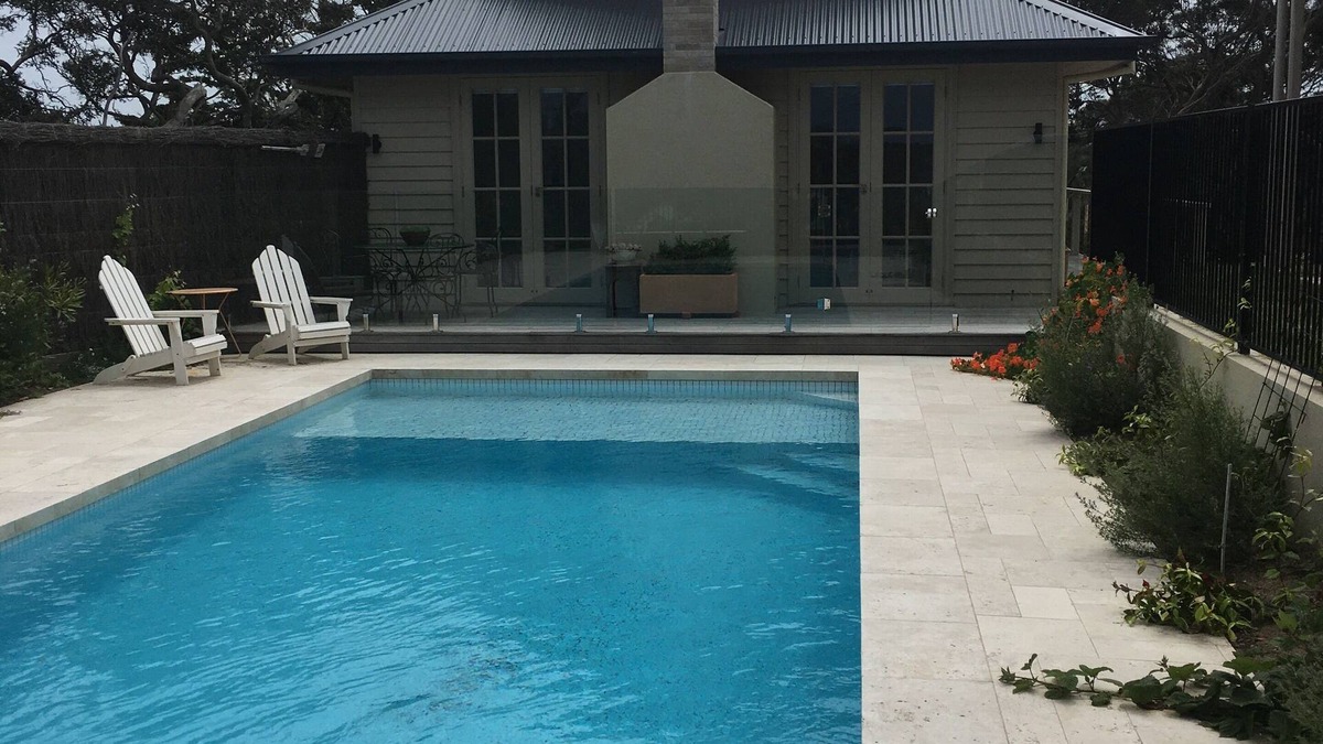 Blairgowrie Cottage | Longford Cottage delightfully large 1 Bedroom Apartment