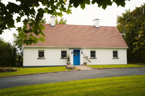 Ennybegs House | Longford Holiday Blue Sky Self Catering Cottage
