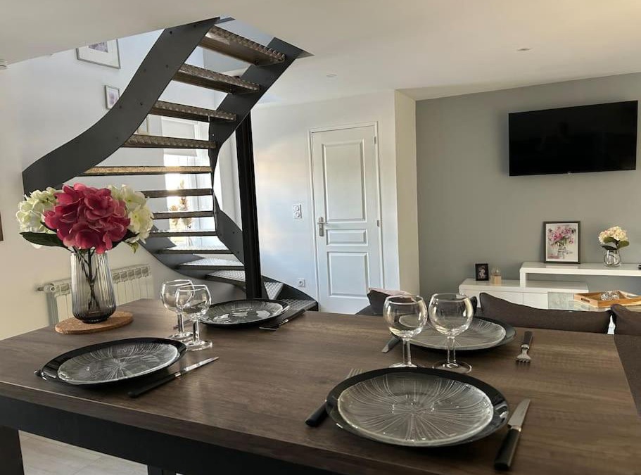 Digoin Apartment | LONOMA - Maison entière terrasse couverte et jardin clos