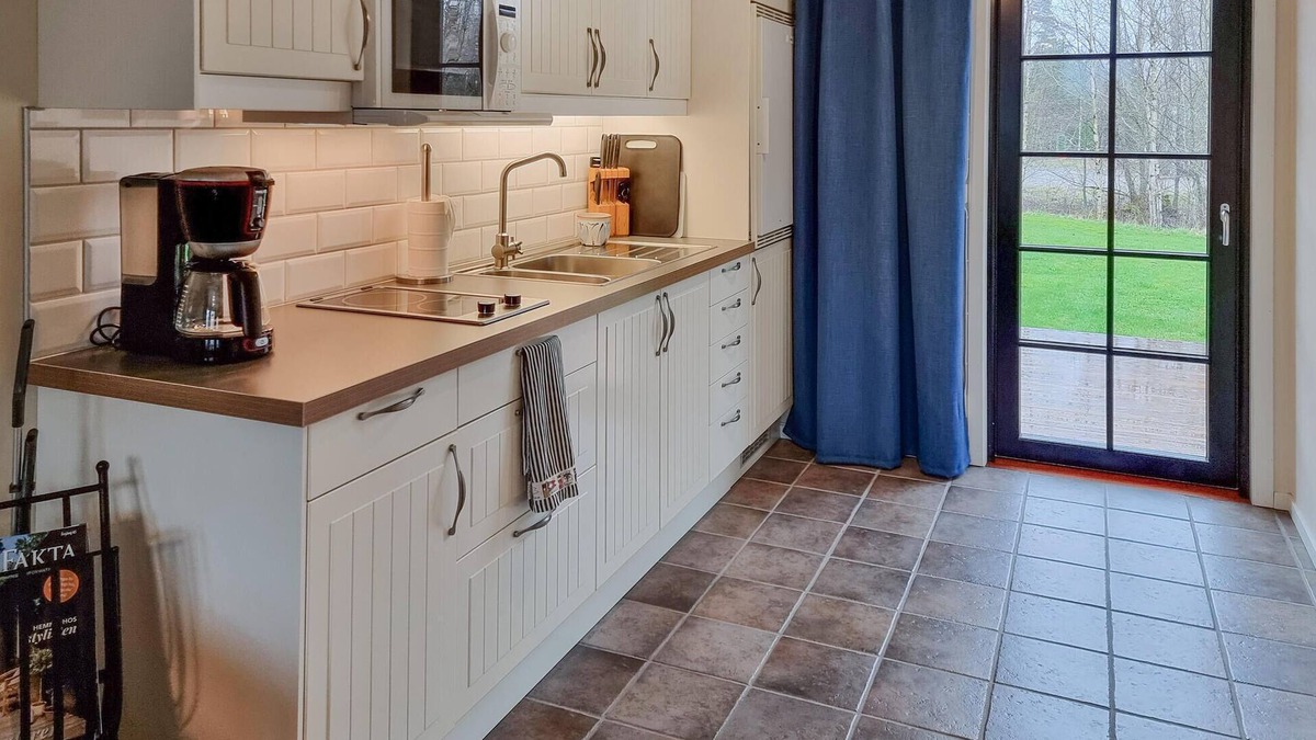 Haljebol Apartment | Look forward to a wonderful vacation for two in this idyllically situated vacation apartment.