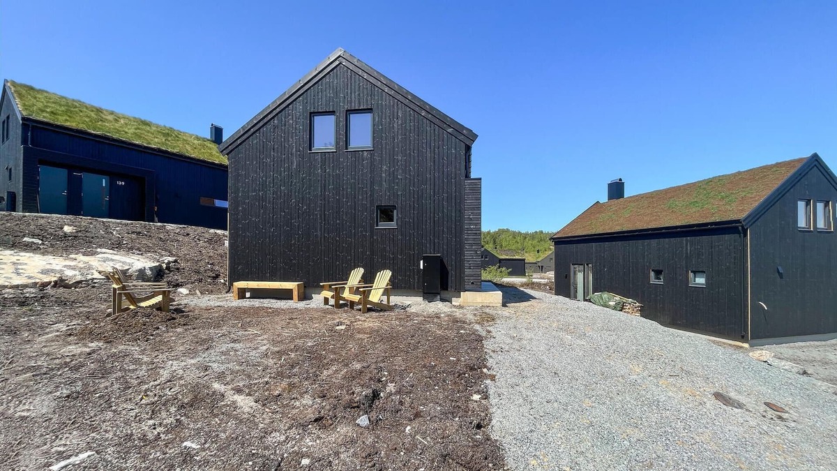 Fidjeland House | Look forward to great hiking trails in untouched nature and fishing trips