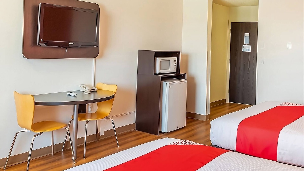 Shelby Hotel | Look No Further! 2 Convenient Units, Free Parking, Pet-Friendly