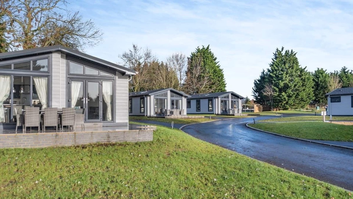 Great Coxwell Ski Chalet | Looking for a relaxing escape where your pet is just as welcome as you are.
