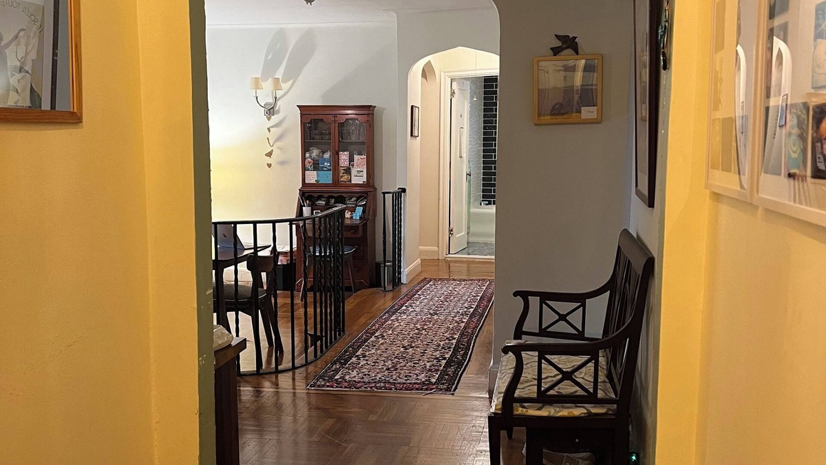 Fort George Apartment | Looking for an August sublet in the city? Check out our fabulous 1 bedroom