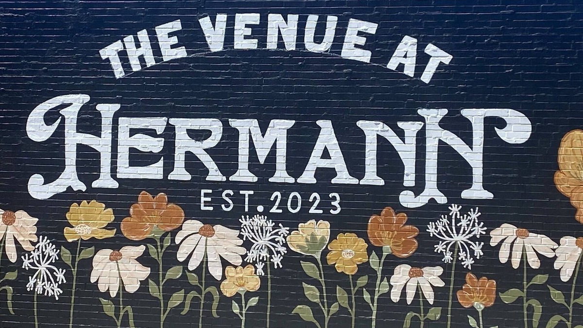 Hermann Apartment | Looking for Quaint Getaway . We have just the location for you!
