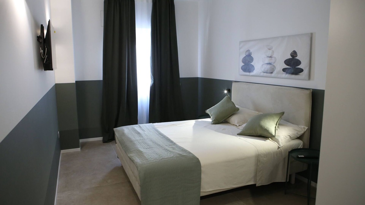 Trani Apartment | Looking for relaxation, comfort and a strategic location? Luca's Home is the ideal choice!