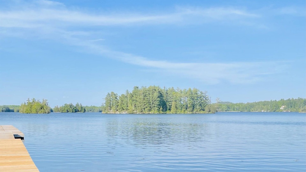 Leeds and the Thousand Islands Cabin | Lookout 1 Cabin on Charleston Lake