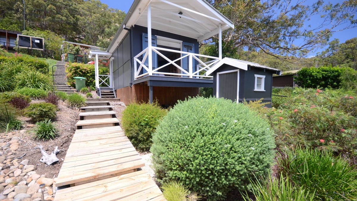 Pretty Beach Cabin | Lookout Lodge at Pretty Beach Heath Lodgers