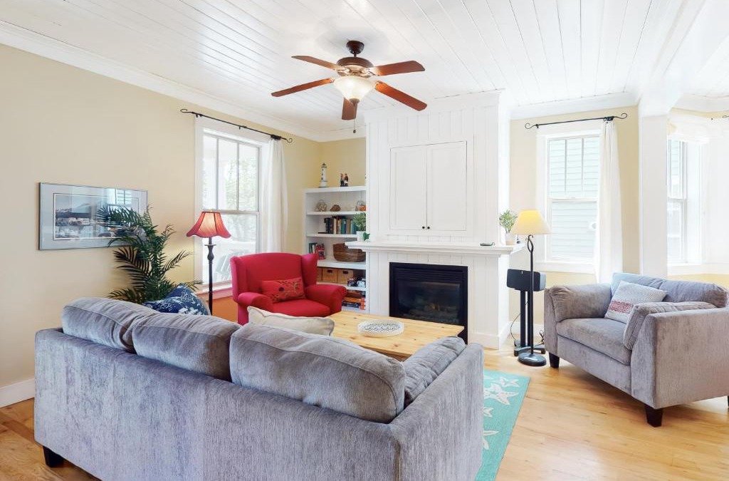 Nelscott House | Looney Dunes