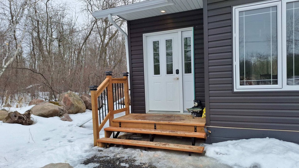 Manitoba Cabin | Loons Nest; Hot tub & 5 min walk to the lake/beach
