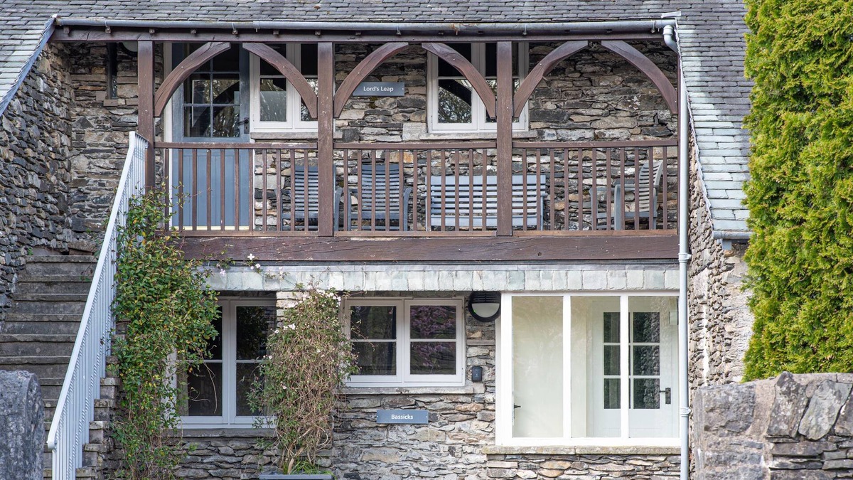 Graythwaite Apartment | Lords Leap - sleeps 8 guests in 4 bedrooms