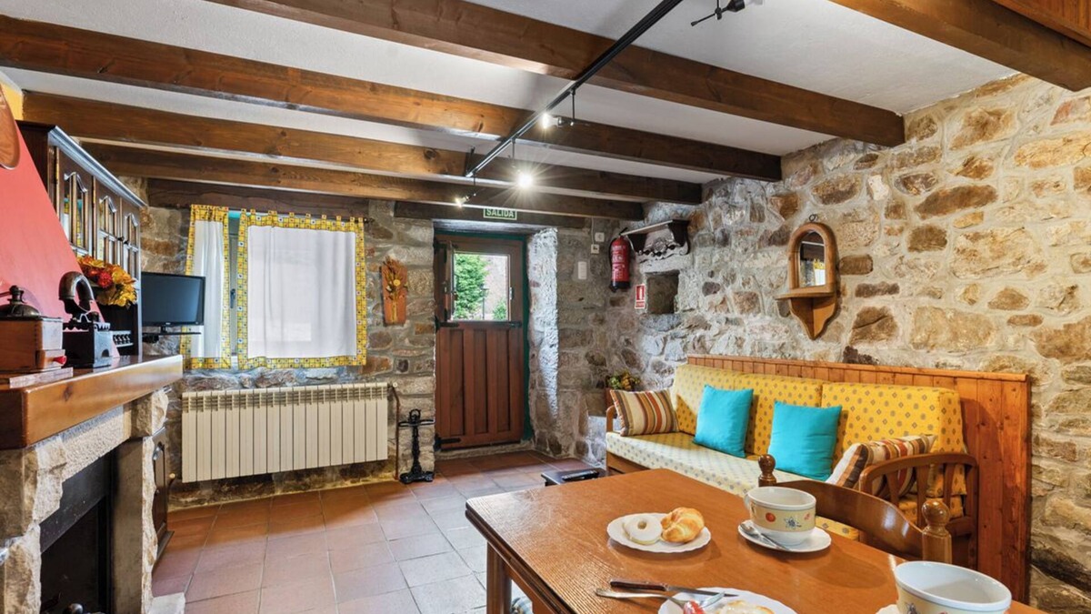 Caunedo Apartment | Lorences Rural Apartments for 2 people