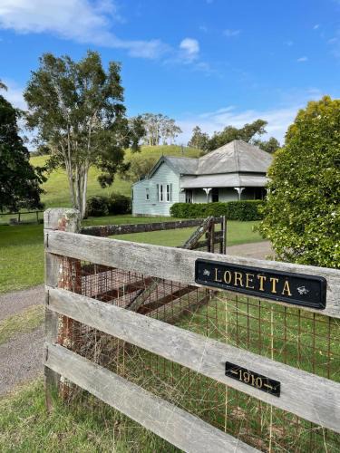 Brookfield House | Loretta- a rustic country cottage