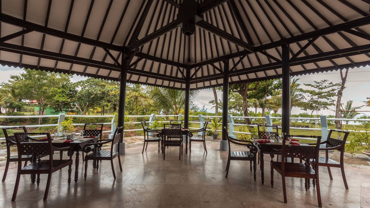 Tanjung Pandan Resort | lorin beach resort belitung