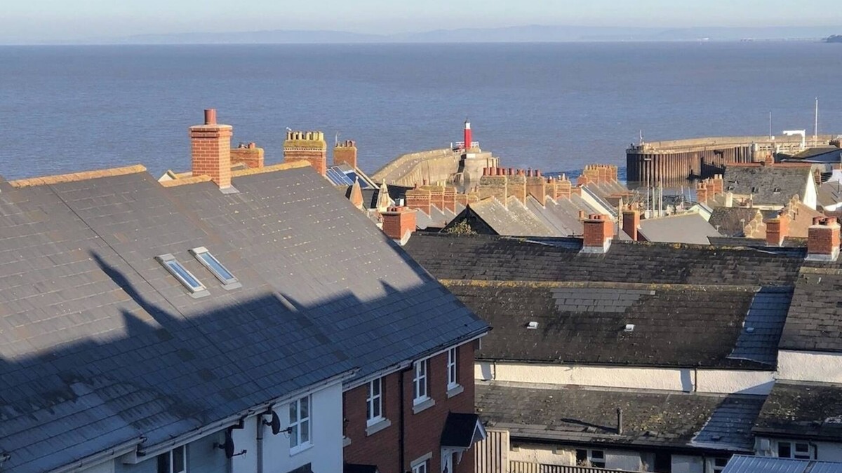 Watchet House | Lorna Doone, modern coastal townhouse in Watchet