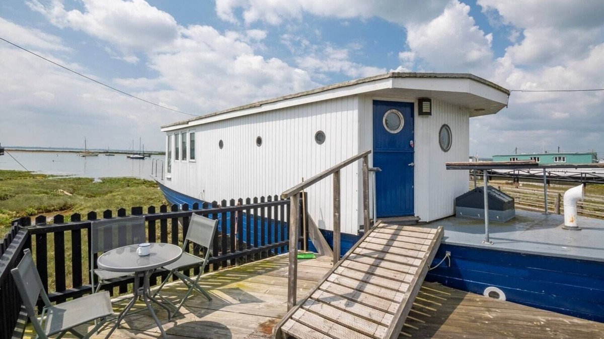 Layer Marney Apartment | Lorna, Houseboat , West Mersea